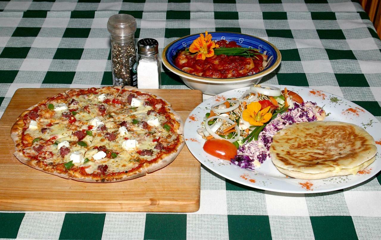 Bed and Breakfast Tower Of Pizza à Ethels Drive Extérieur photo